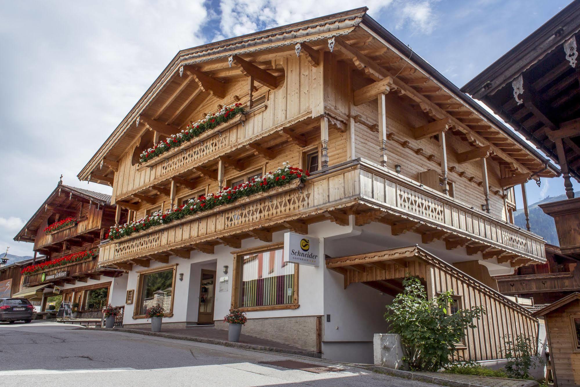 Das Gaestehaus Schneider Am Dorfplatz Alpbach Eksteriør bilde