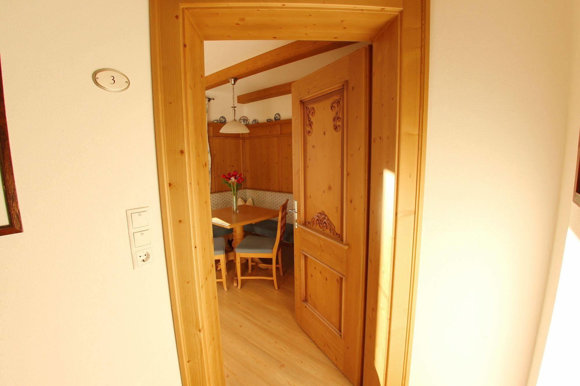 Das Gaestehaus Schneider Am Dorfplatz Alpbach Eksteriør bilde