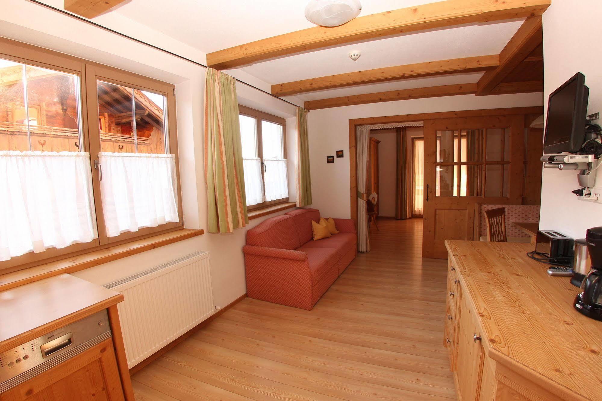 Das Gaestehaus Schneider Am Dorfplatz Alpbach Eksteriør bilde