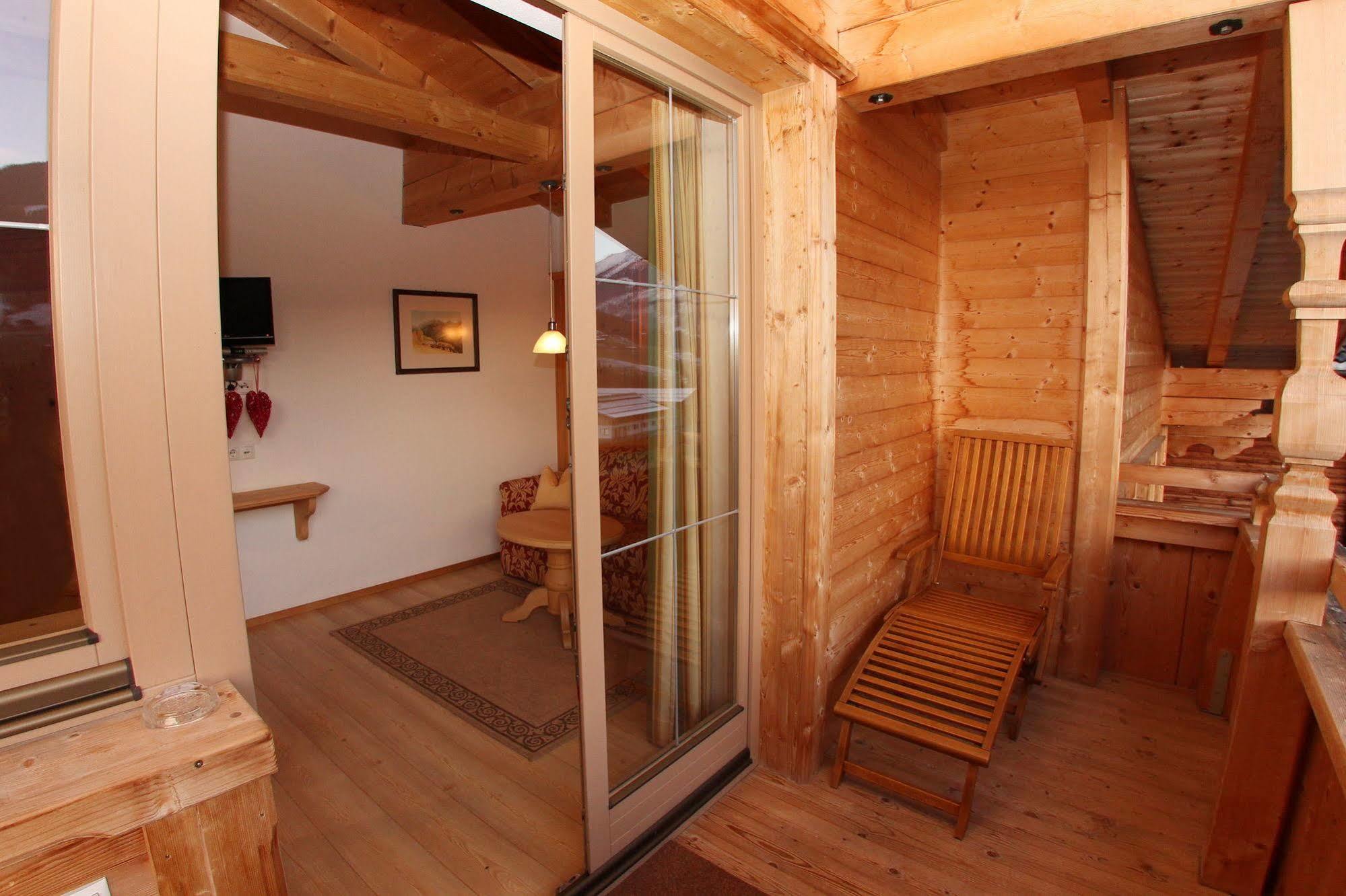 Das Gaestehaus Schneider Am Dorfplatz Alpbach Eksteriør bilde