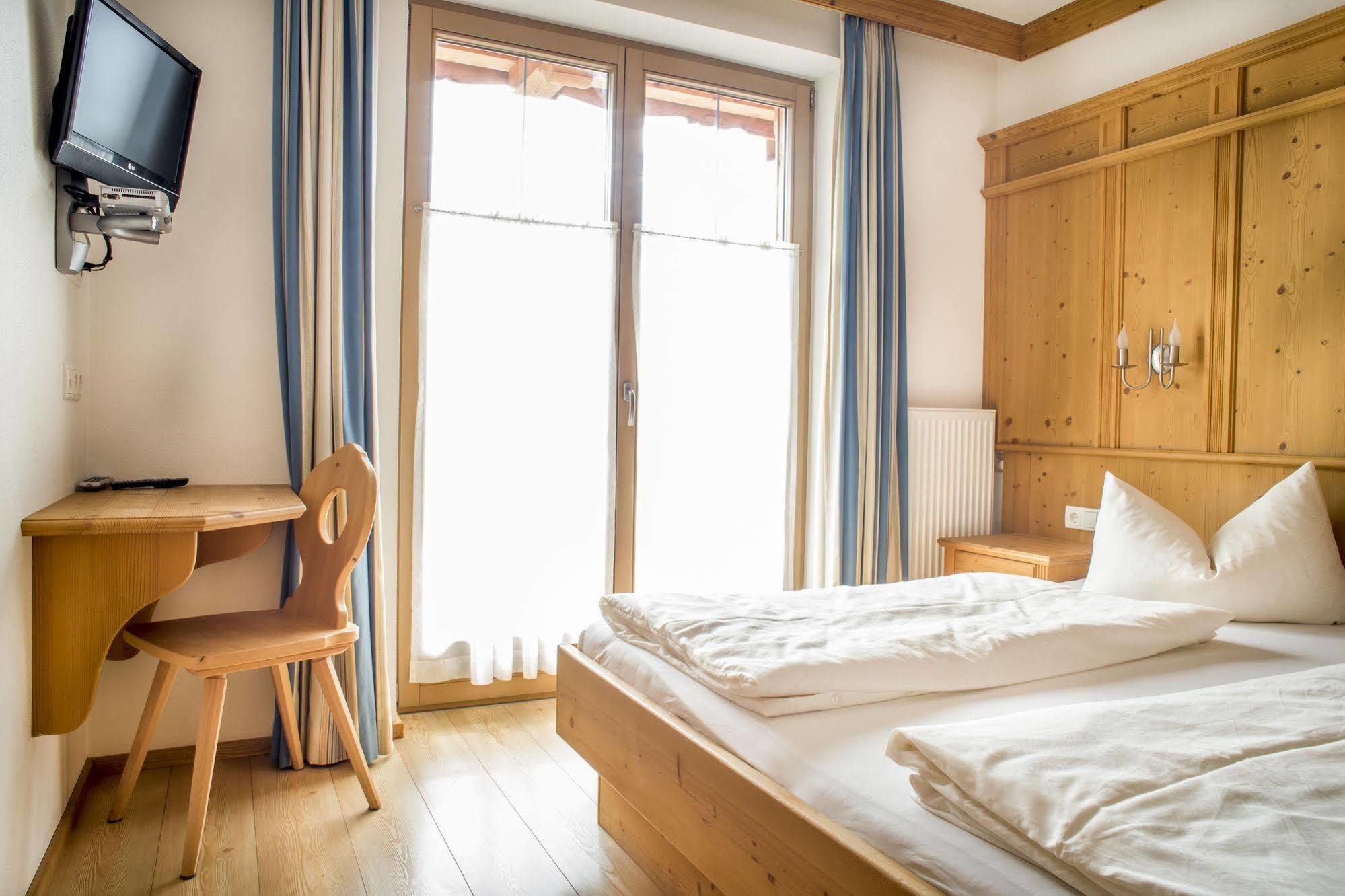 Das Gaestehaus Schneider Am Dorfplatz Alpbach Eksteriør bilde