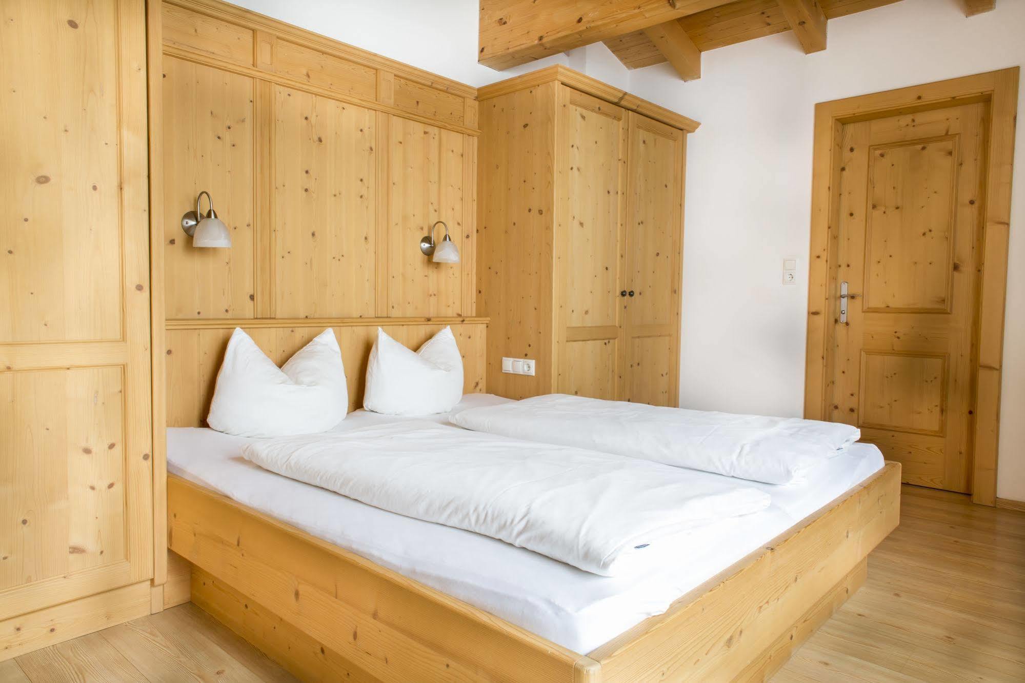 Das Gaestehaus Schneider Am Dorfplatz Alpbach Eksteriør bilde