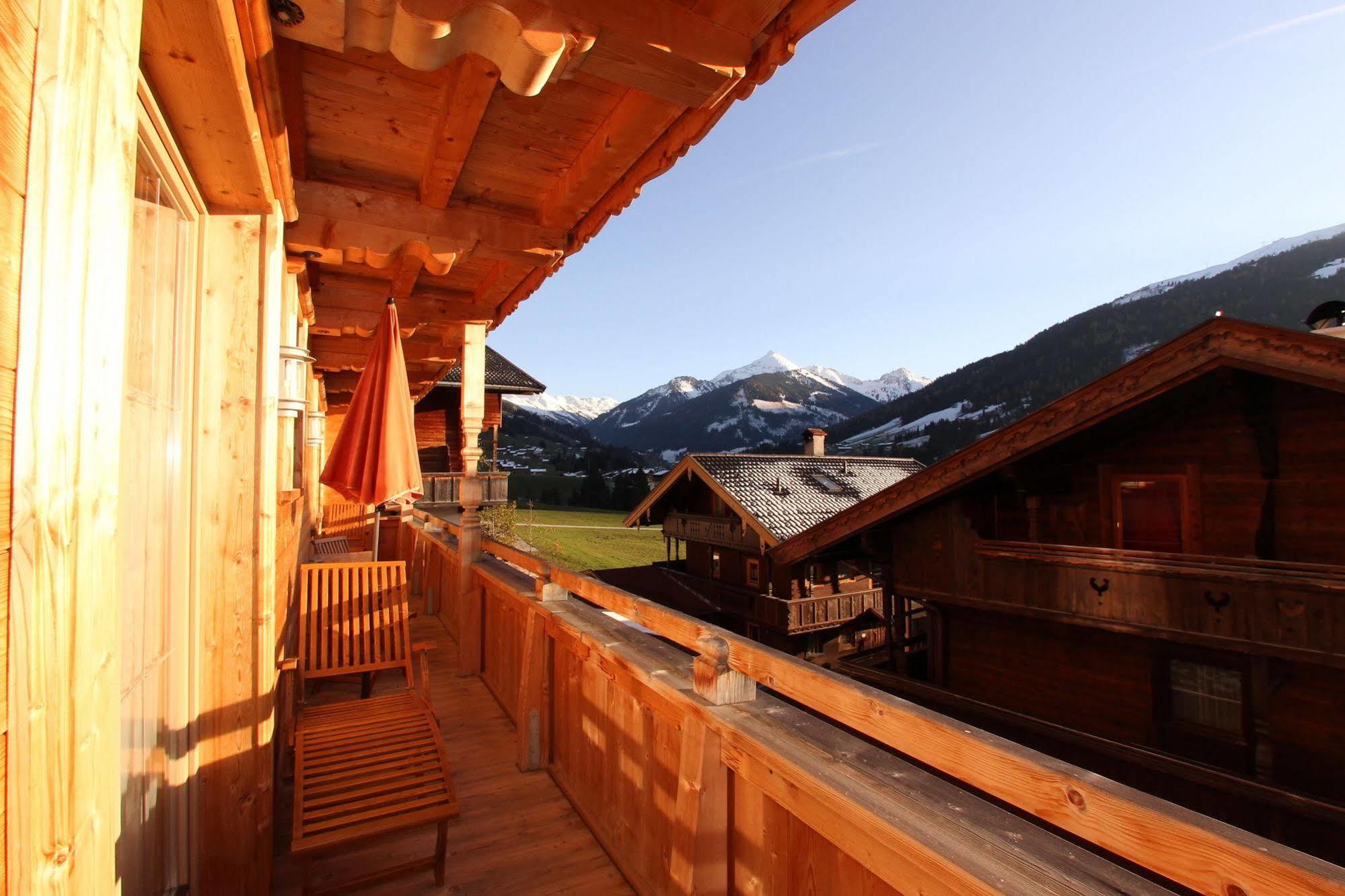 Das Gaestehaus Schneider Am Dorfplatz Alpbach Eksteriør bilde