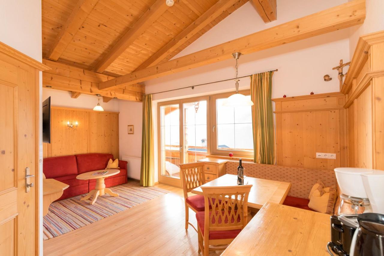 Das Gaestehaus Schneider Am Dorfplatz Alpbach Eksteriør bilde